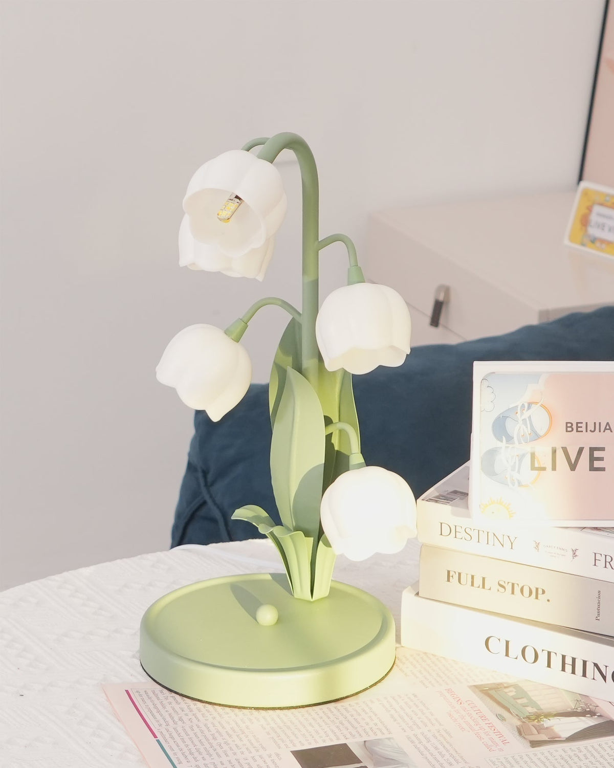 Tulip Shaped Orchid Bloom Floral Table Lamp