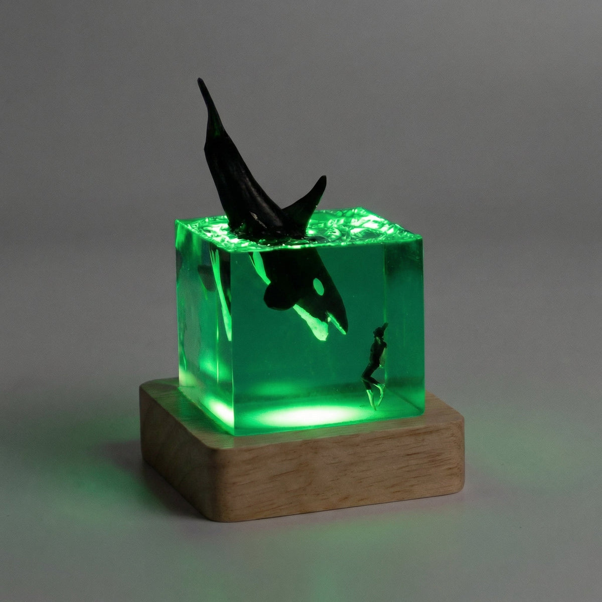 Landscape Resin Art Cube Wooden Base Table Lamp