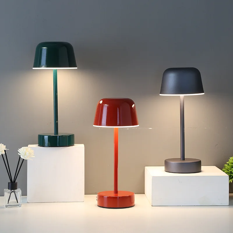 Sleek Cordless Dimmable Table Lamp with Adjustable Color Temperature