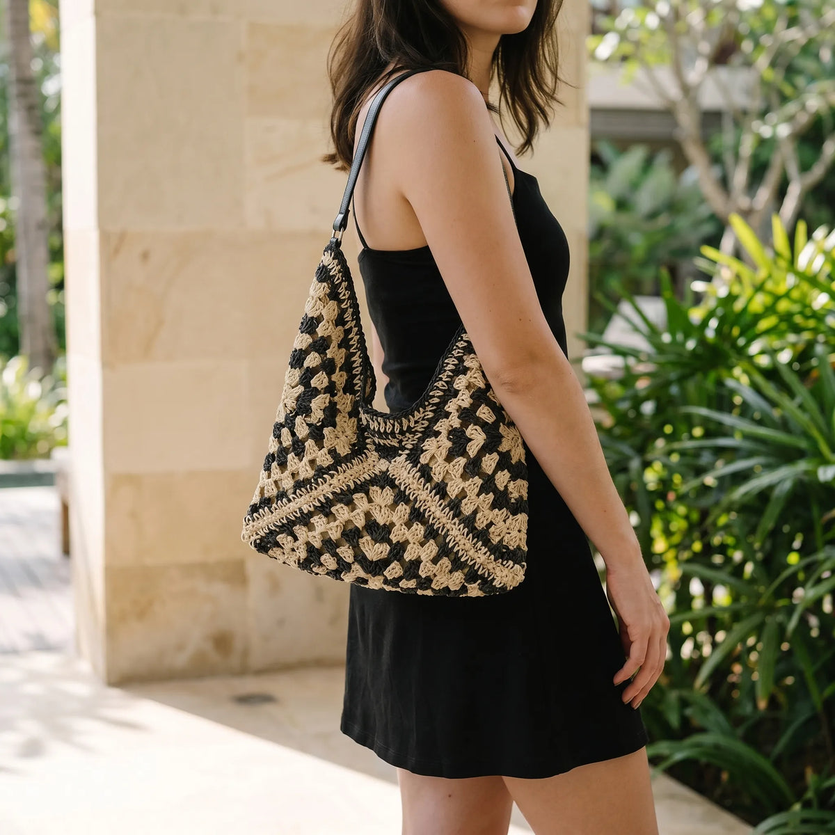 Woven Straw Two-Tone Slouchy Open-Top Shoulder Tote Handbag