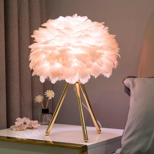 Feathered-Adorned Metal Base Dimmable Table Lamp