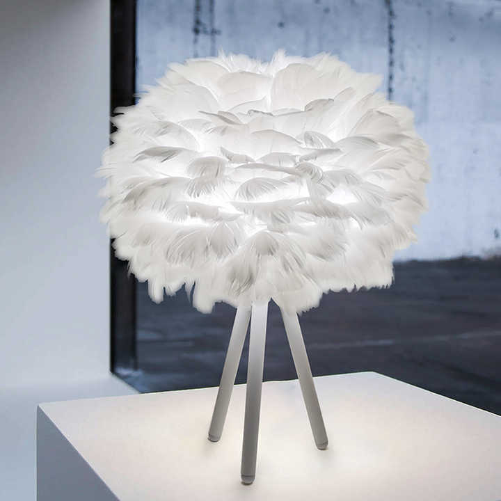 Feathered-Adorned Metal Base Dimmable Table Lamp