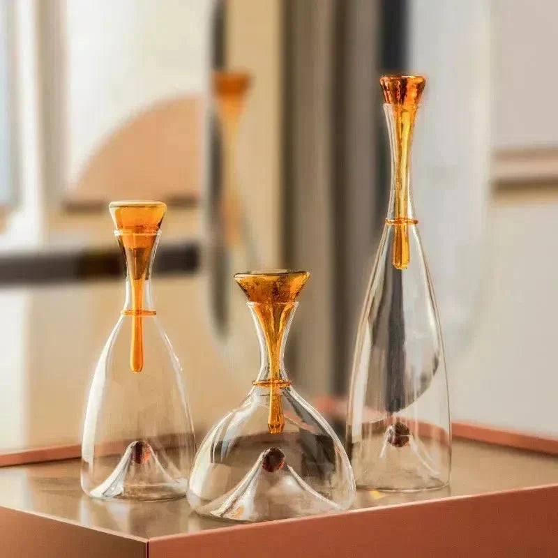 Hand Blown Curved Glass Wine Decanter With Sphere Stopper