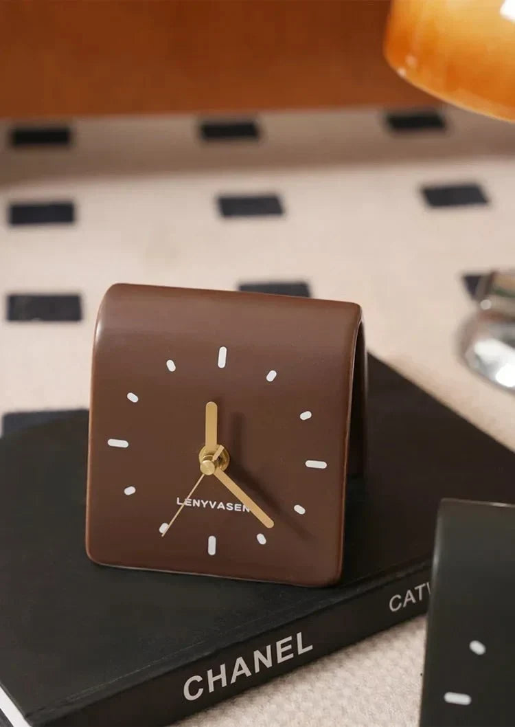 Arched Silhouette Ceramic Silent Quartz Table Clock
