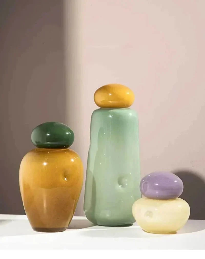 Glossy Pebble Lid Elliptical Glass Flower Vase