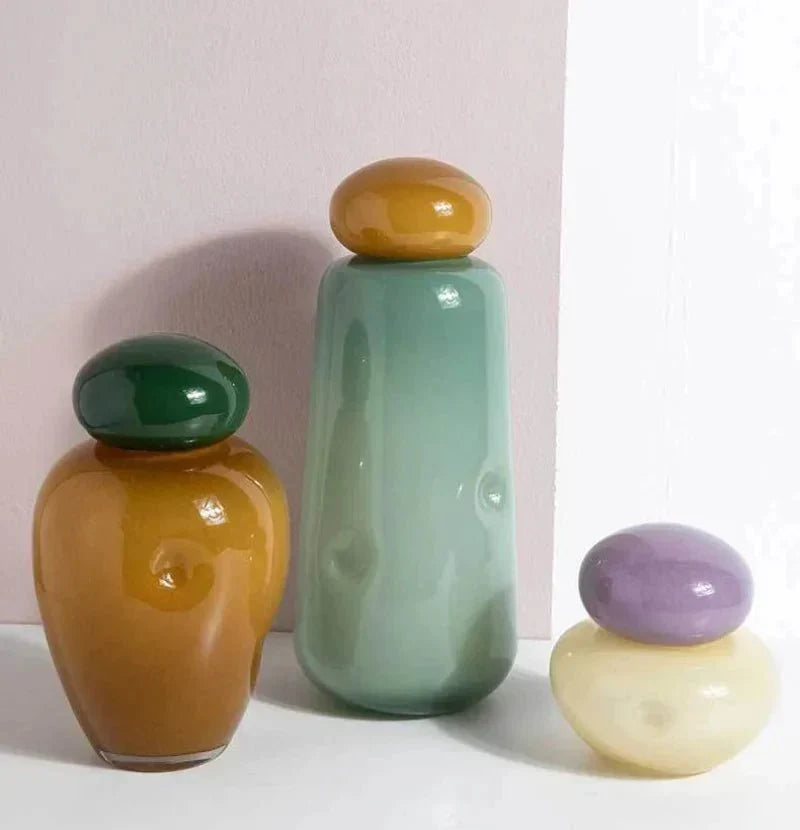 Glossy Pebble Lid Elliptical Glass Flower Vase