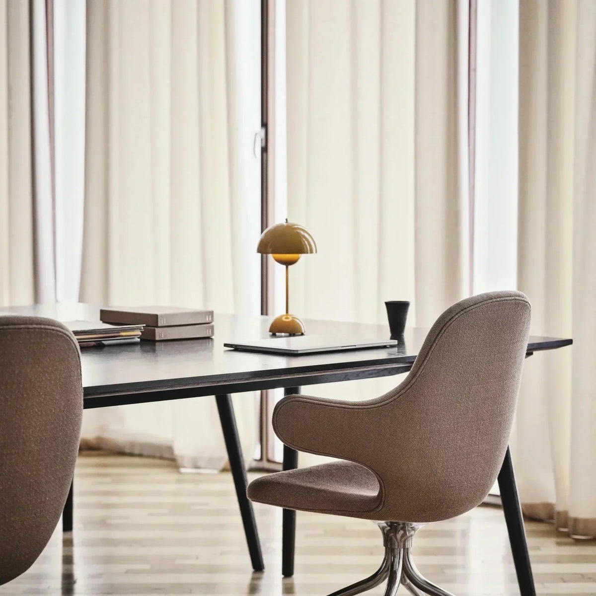 Retro Spherical Cordless Dimmable Rechargeable Table Lamp