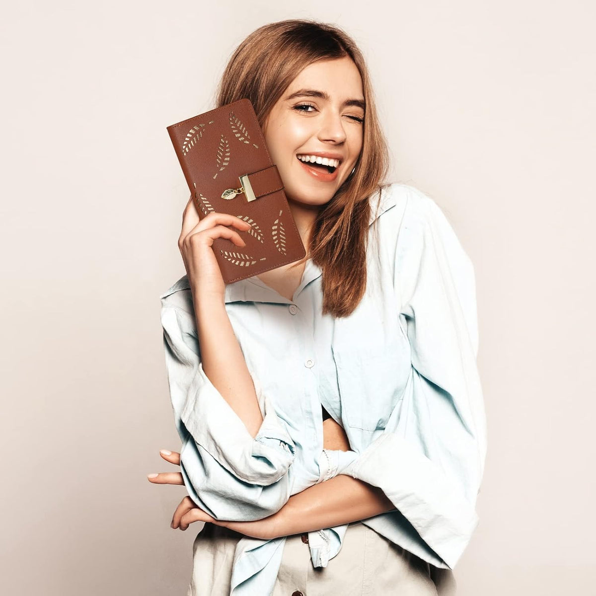 Slim Long Leaf Pattern Compact Leather Zip Pocket Wallet