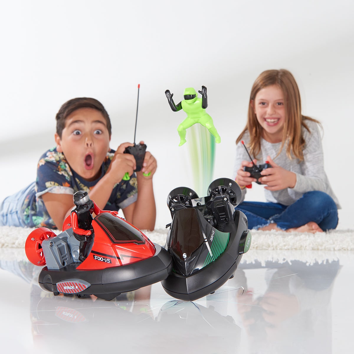 Two Player Crash Sensor Remote Control Bumper Cars Toy Set