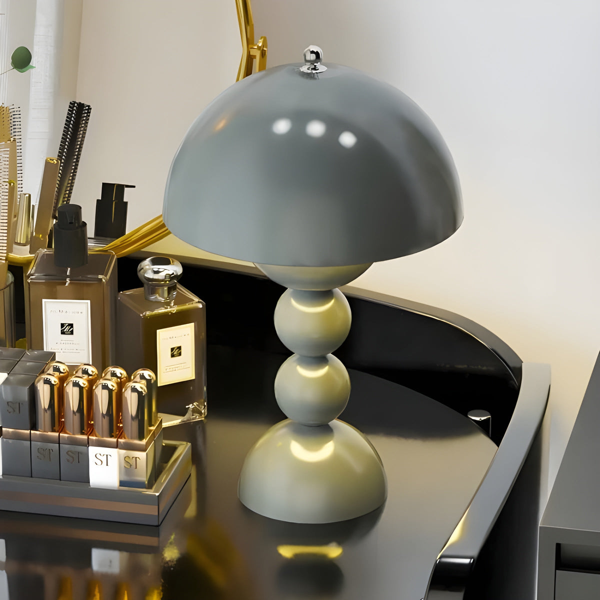 Scandinavian Flower Bud Minimalist Dimmable Bedside Table Lamp