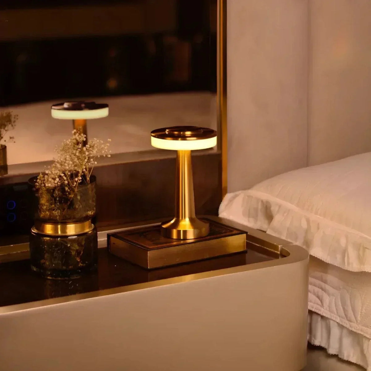 Retro Metal Wireless Rechargeable Dimmable Ambient Table Lamp