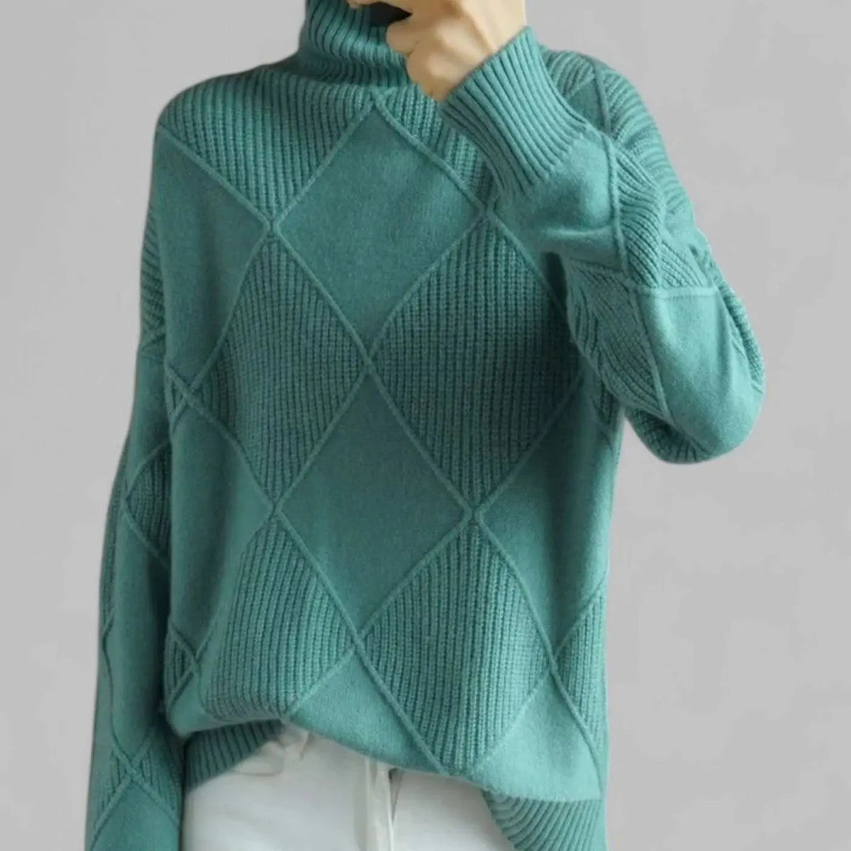 Women's Oversized Diamond-Knit Turtlenecks Sweater