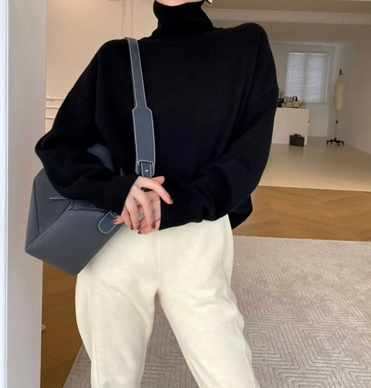 Women's Oversized Long-Sleeve Knit Turtleneck Jumper