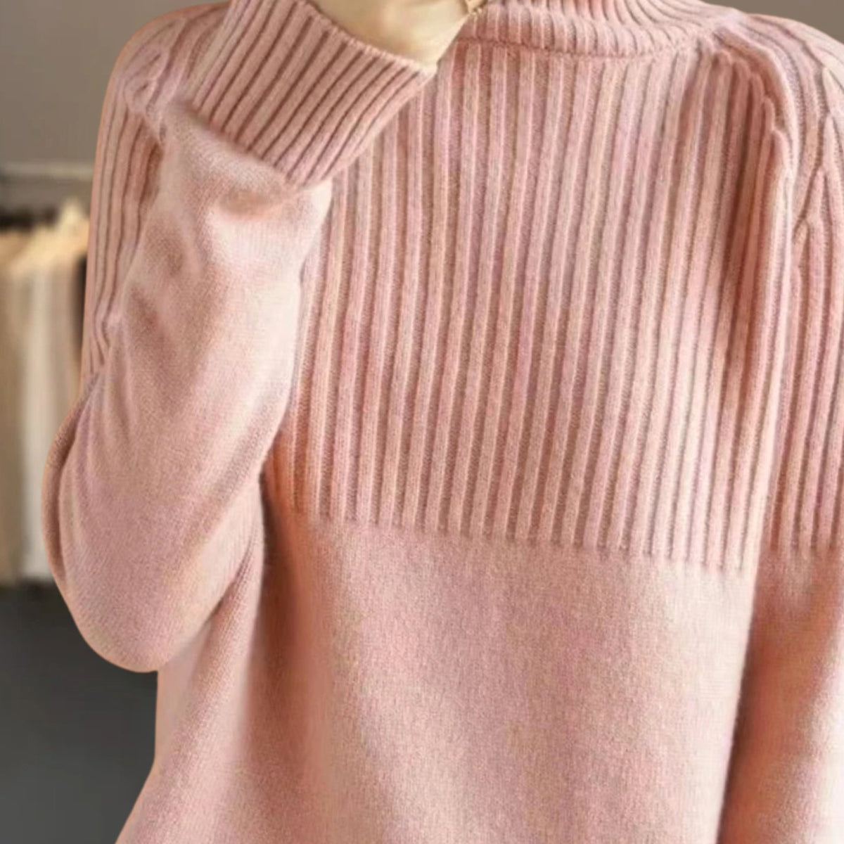 Women's Ribbed Roll Neck Cashmere-Blend Relaxed Jumper