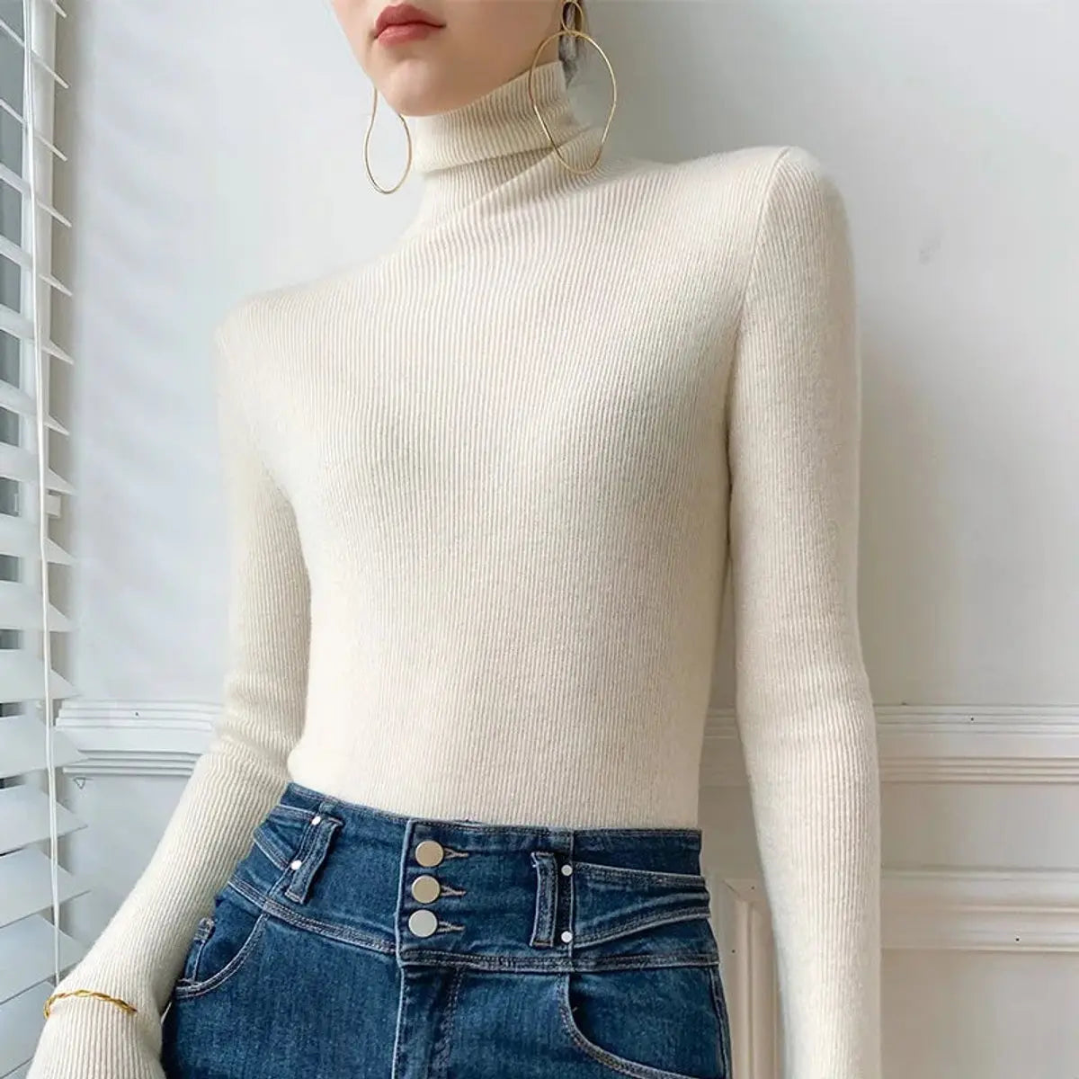 Women's Slim-Fit Cashmere Turtleneck Jumper