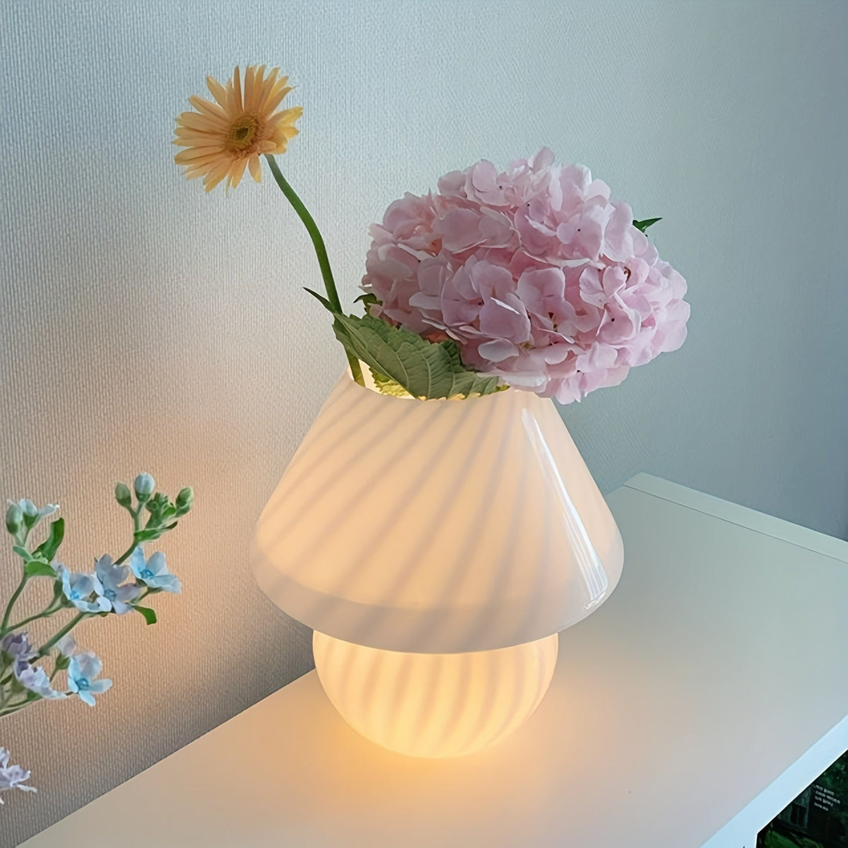 Swirled Art Glass Mushroom Dimmable Table Lamp