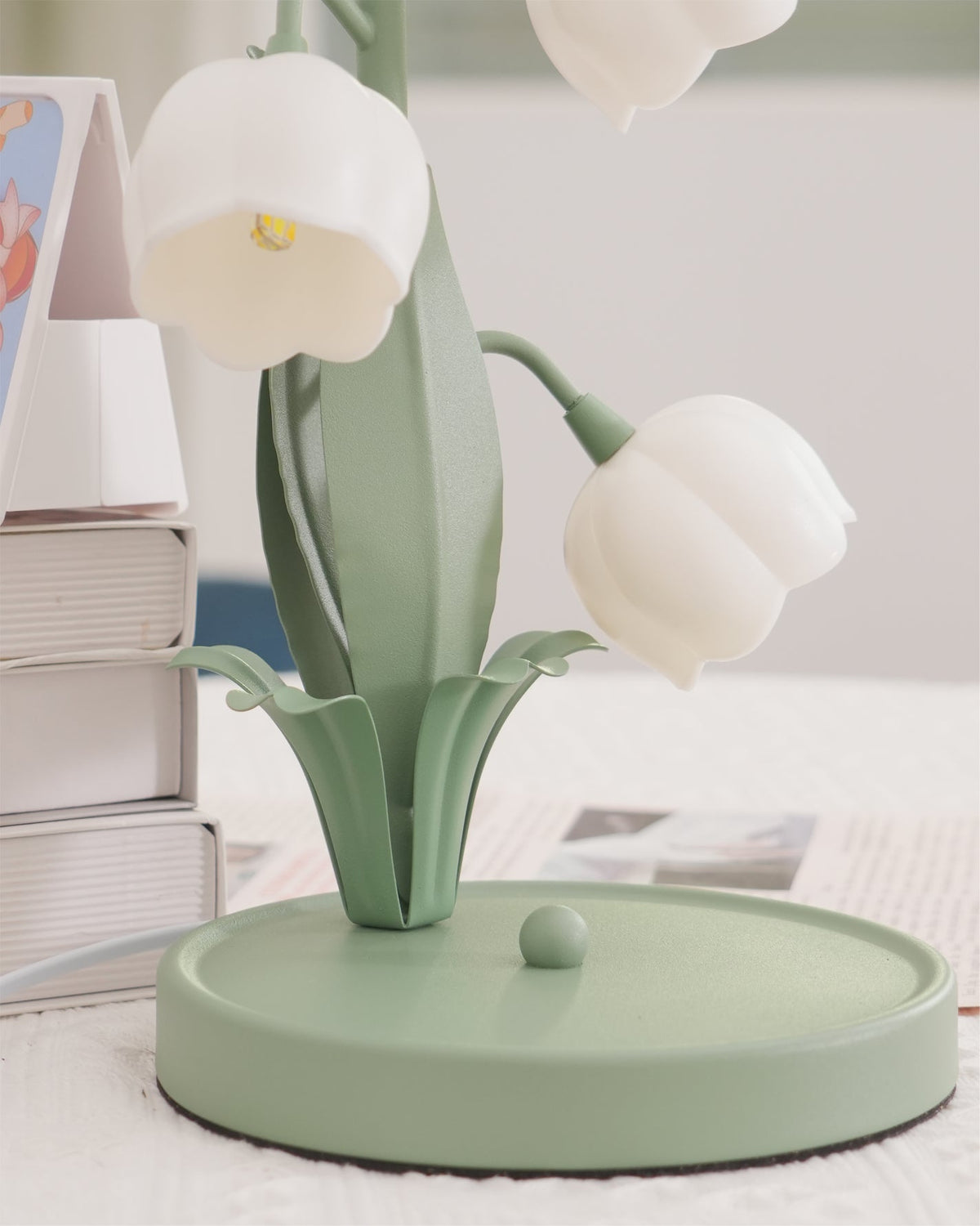 Tulip Shaped Orchid Bloom Floral Table Lamp