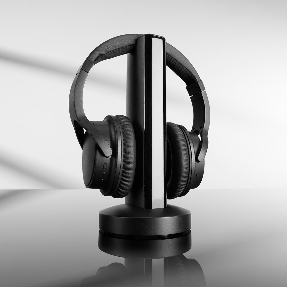 Long Range Cordless UHF Stereo TV Headphones