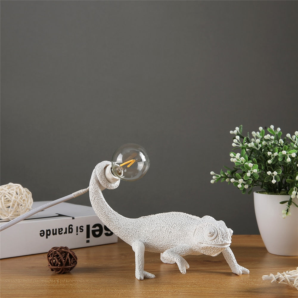 Sculptural Textured Reptile Silhouette Compact Tabletop Animal Table Lamp