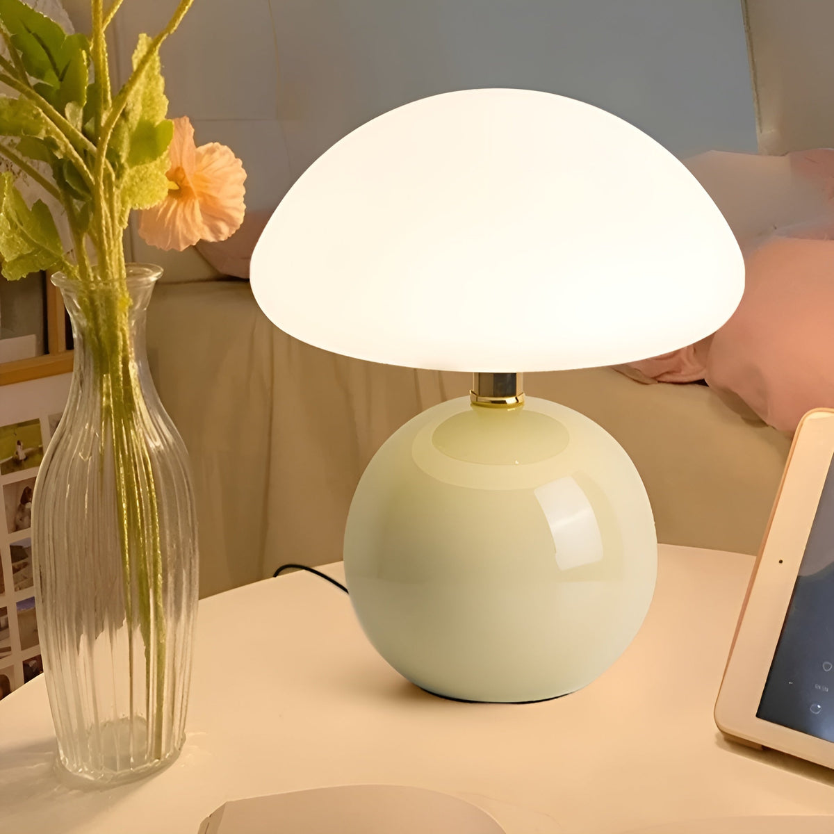 Mid-Century Modern Curved Dome Rounded Base Compact Table Lamp
