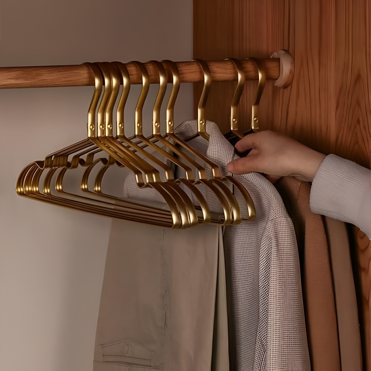 Space Saving Aluminum Alloy Non-Slip Lightweight Wardrobe Clothes Hangers