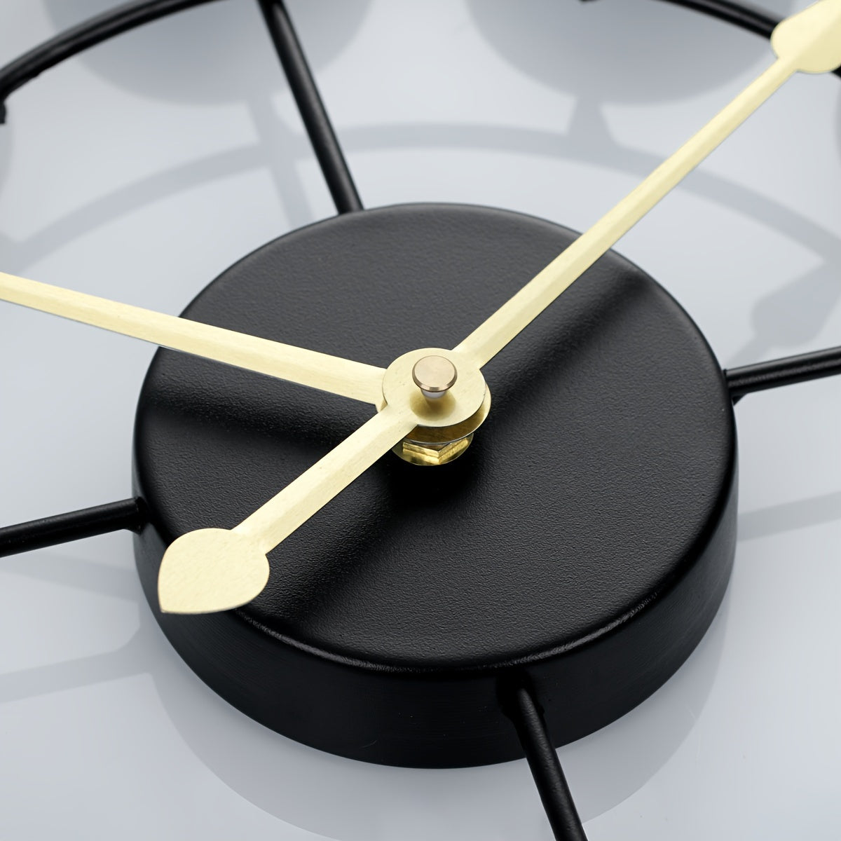 Retro Round Iron Frame Metal Wall Clock