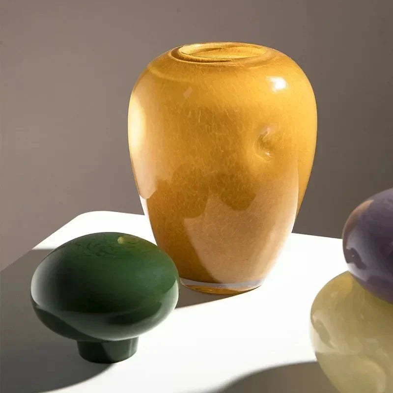 Glossy Pebble Lid Elliptical Glass Flower Vase