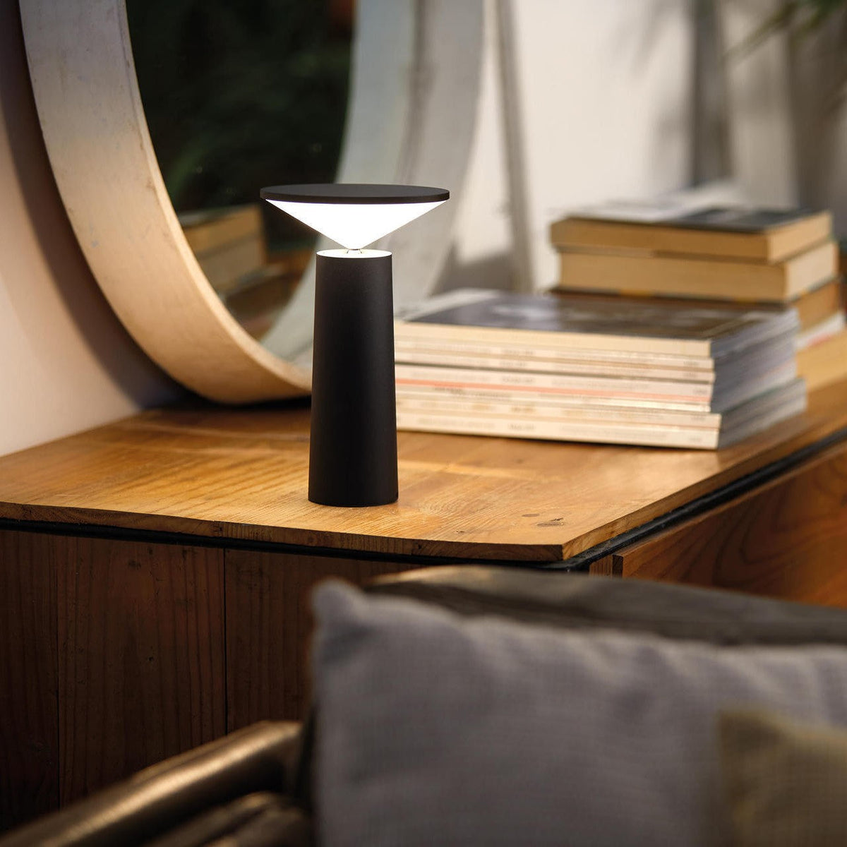 Slim Minimalist Rotatable Tilt Head Dimmable Cordless Table Lamp