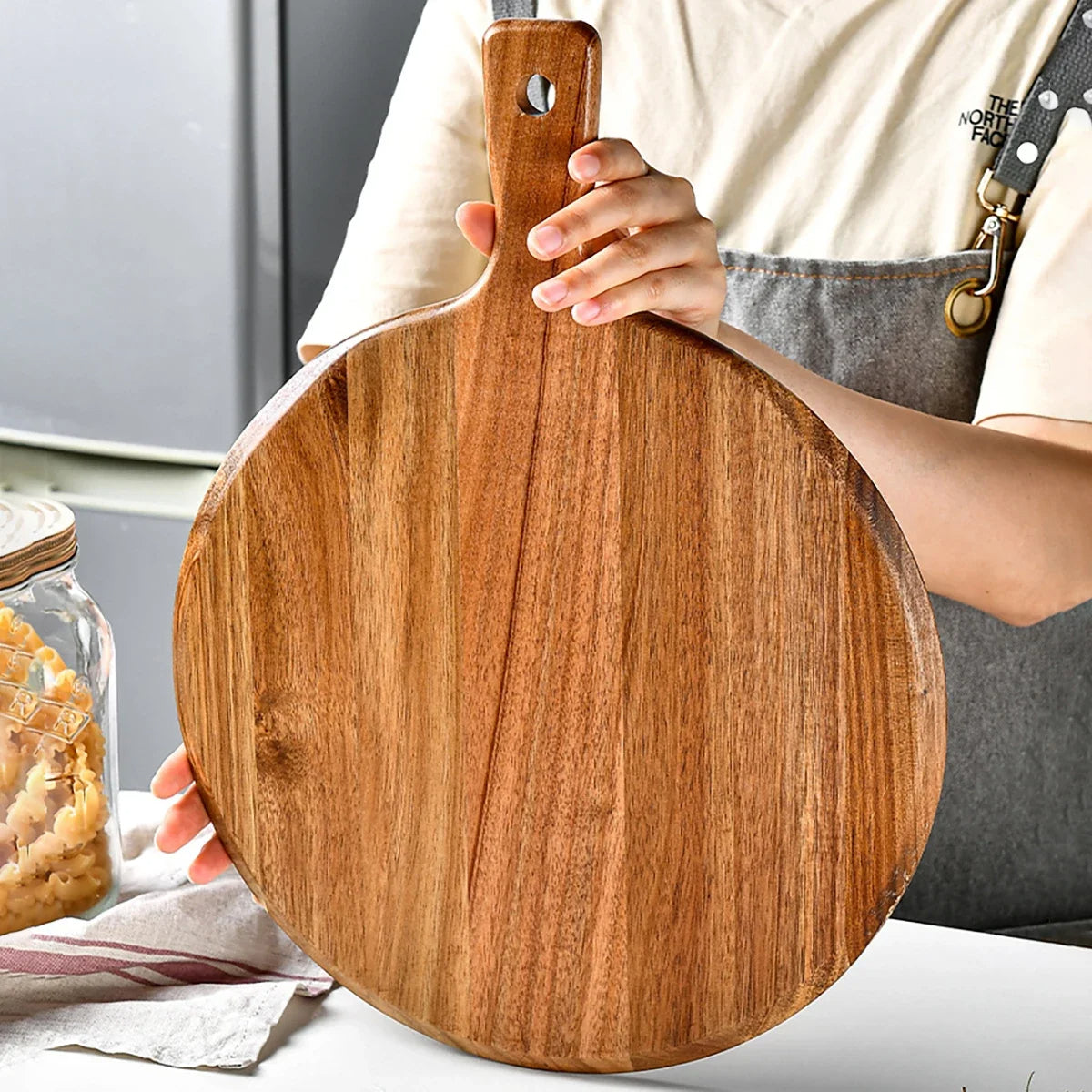 Round Natural Grain Acacia Wood Cutting and Serving Board With Handle