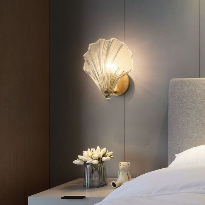 Sculpted Seashell Ribbed Glass Art Deco Wall Light