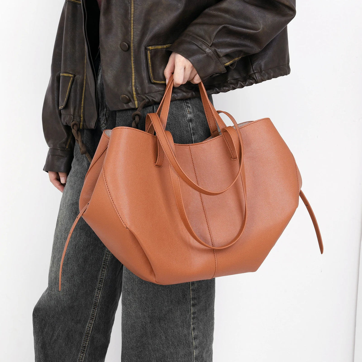 Classic Spacious Everyday Sleek Handbag For Women
