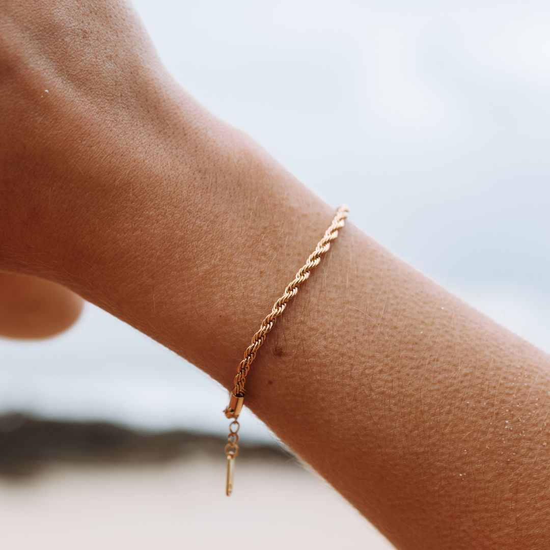 Twisted Link Gold Pvd Coated Silver Chain Bracelet