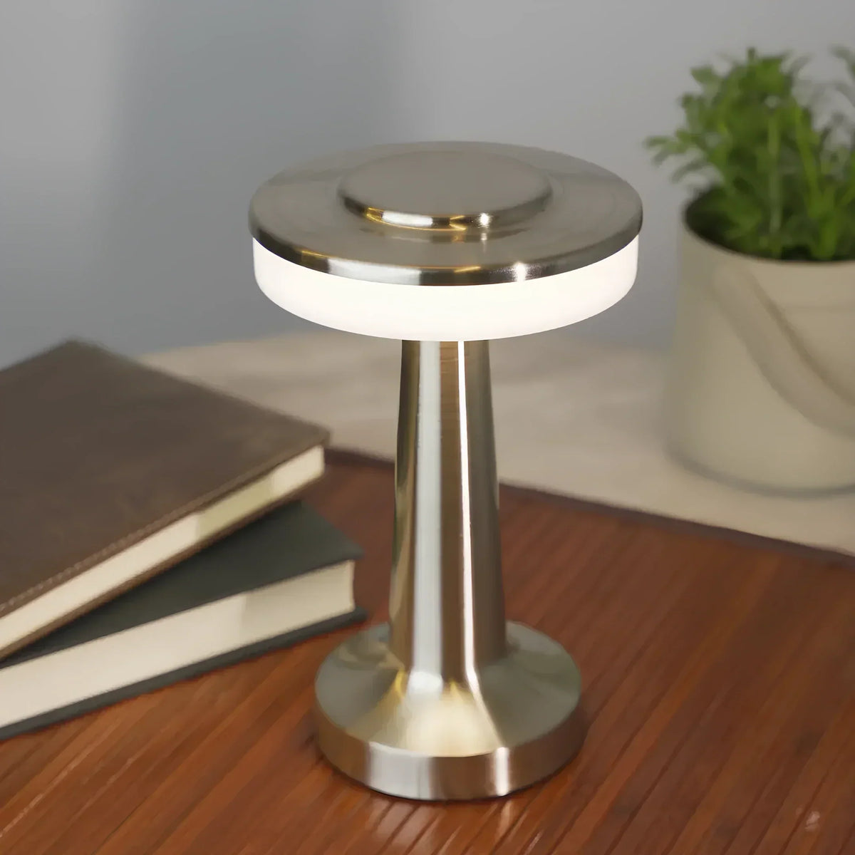 Retro Metal Wireless Rechargeable Dimmable Ambient Table Lamp