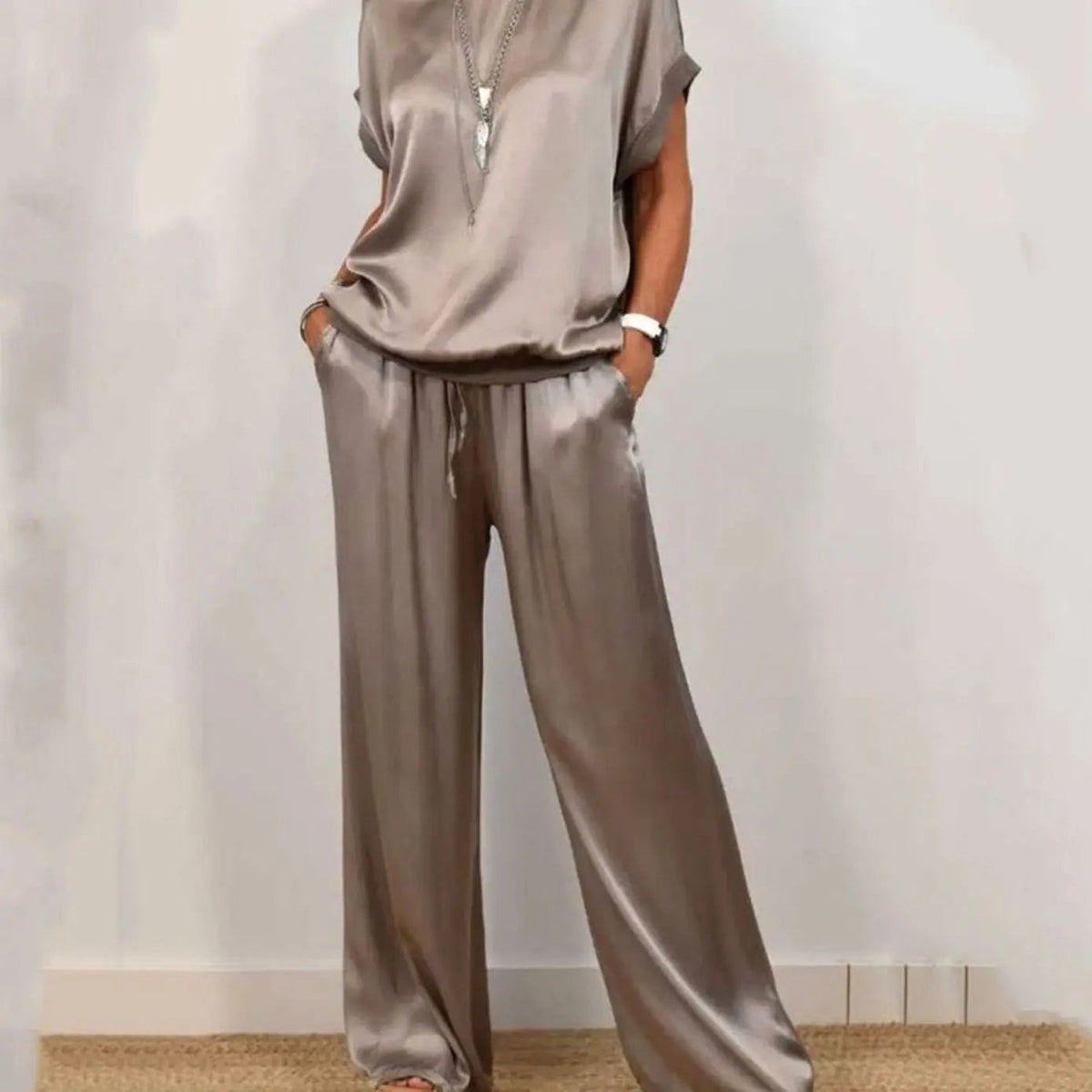 Women's Elegant Two-Piece Set Wide-Leg Trousers Cap-Sleeve Top Co-Ord