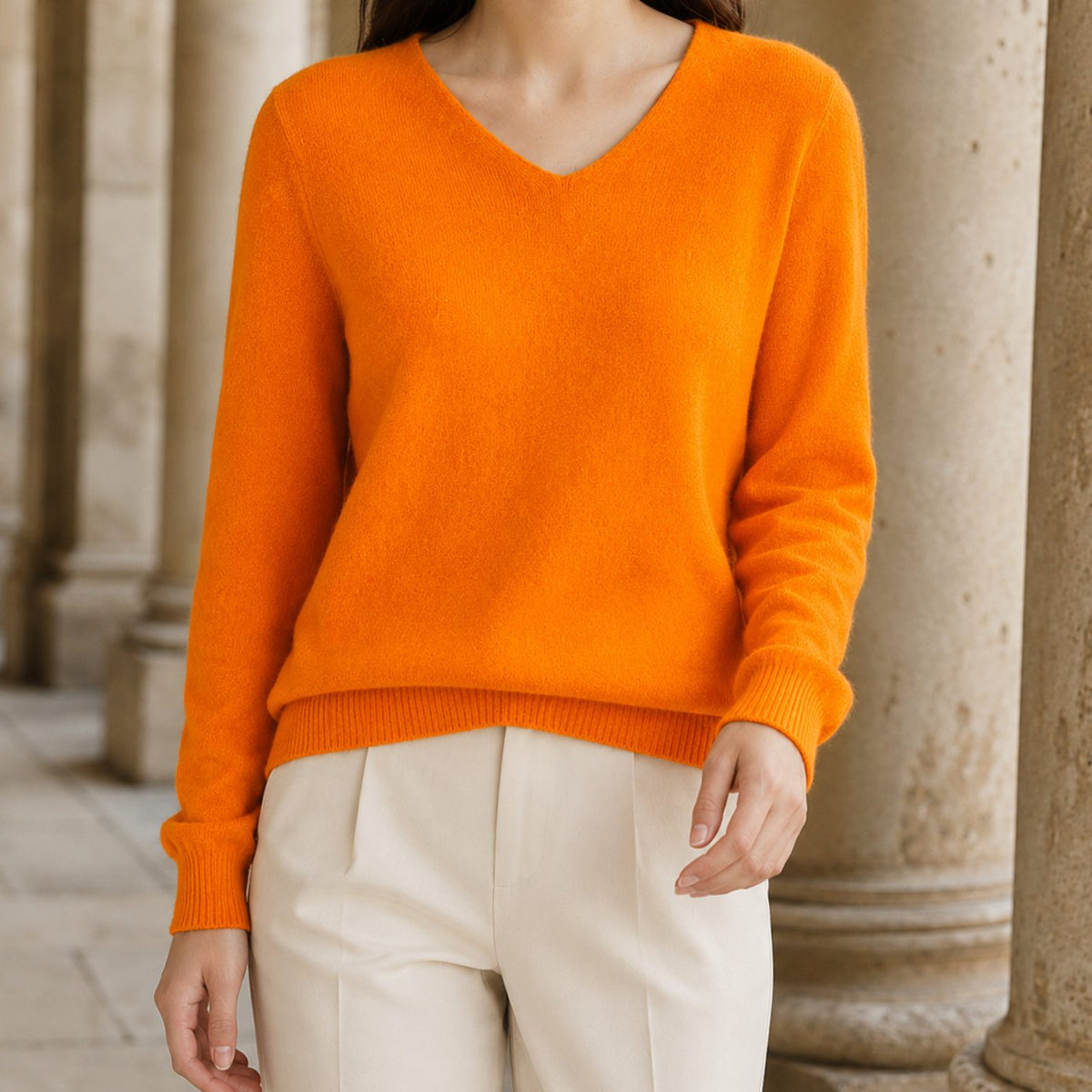 Women's Knitwear Fine Wool V-Neck Relaxed Pullover Jumper