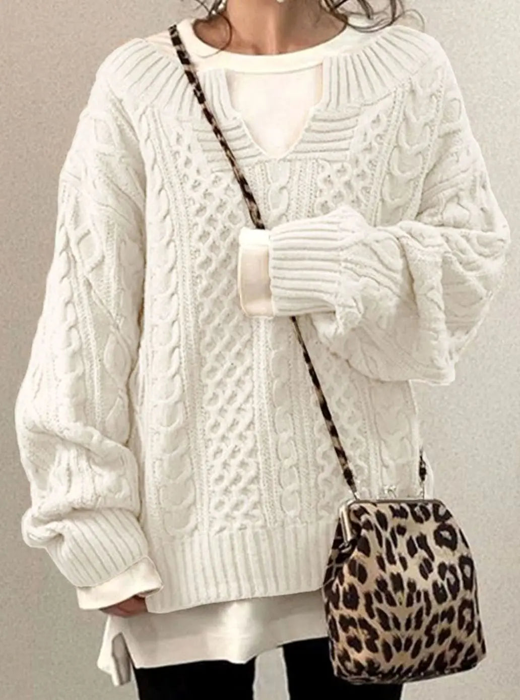 Women's Oversized Cable Knit Sweater V-Neck Layered Jumper