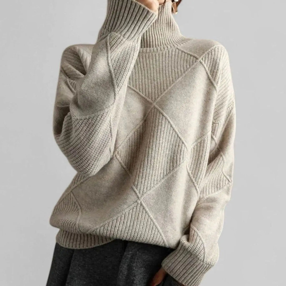 Women's Oversized Diamond-Knit Turtlenecks Sweater