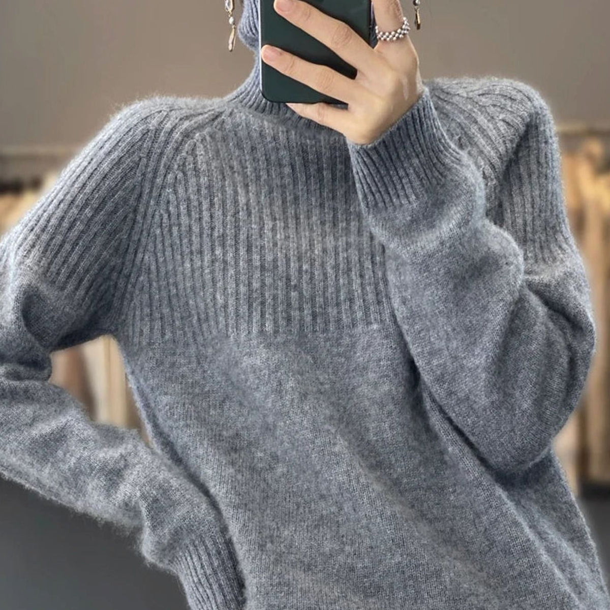 Women's Ribbed Roll Neck Cashmere-Blend Relaxed Jumper